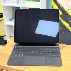 Apple Magic Keyboard iPad Pro 13 3