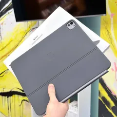 Apple Magic Keyboard iPad Pro 13 1