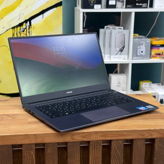 Honor MagicBook X14 i3-10110U | 8/256Gb