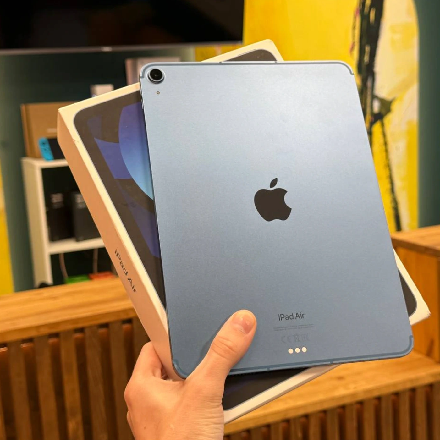iPad Air 5 m1 64Gb LTE | Blue 1