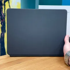 Apple Magic Keyboard 12.9" 5